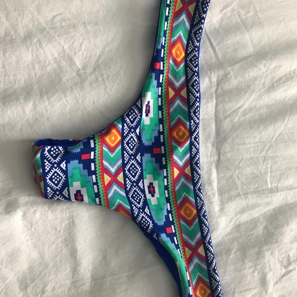 Khongboon Swimwear, Small
